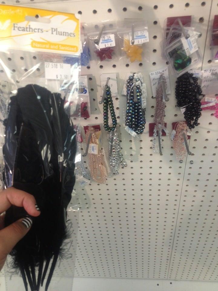 Garnitures Dressmaker Ltee