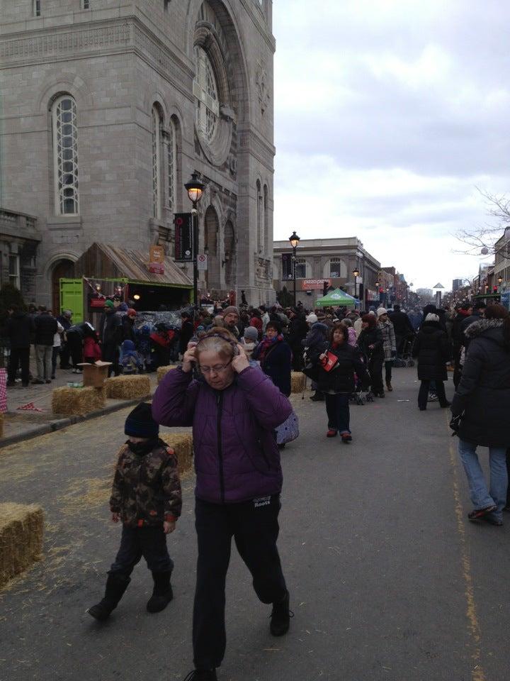 Notre Dame du Sacre Coeur Egls