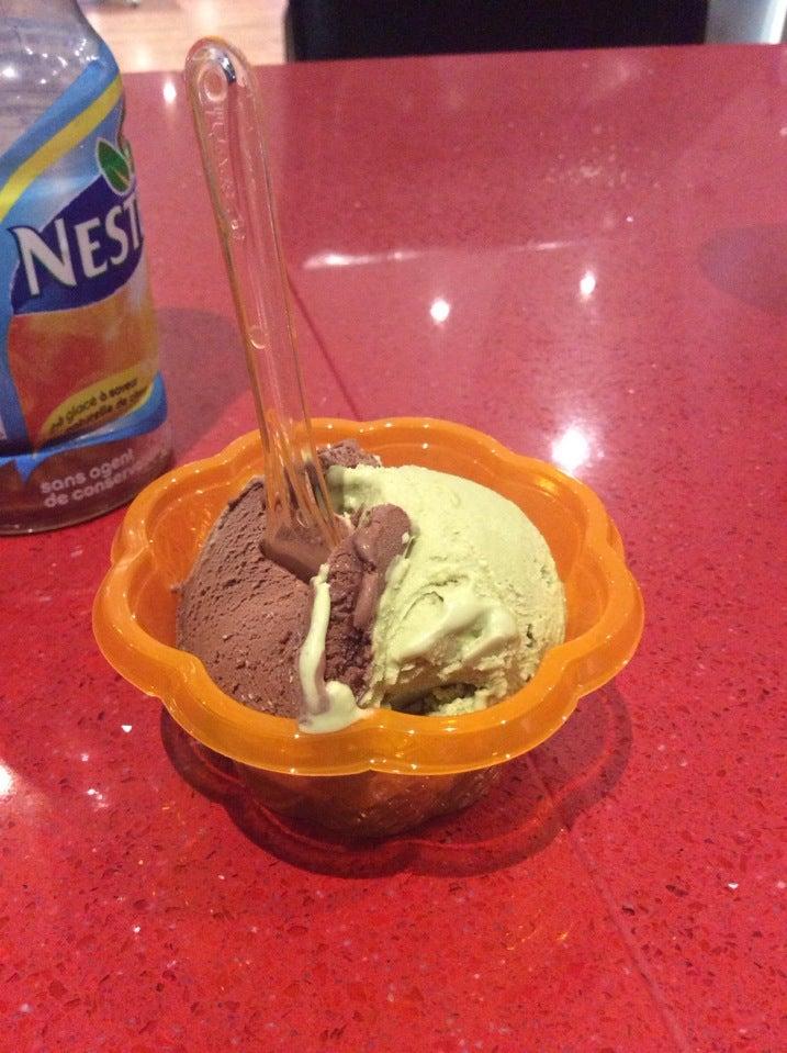 Yaas Café & Gelateria