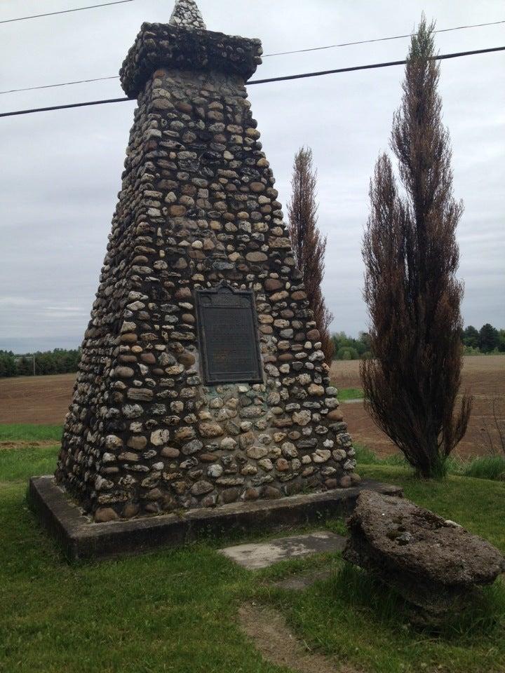 Monument Charles-Héon