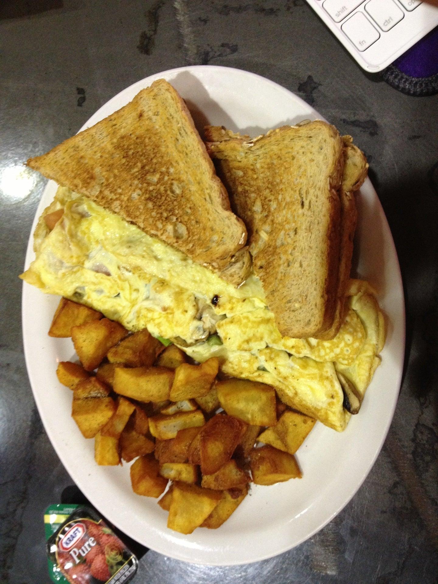 Bread Garden Urban Cafe & Lounge