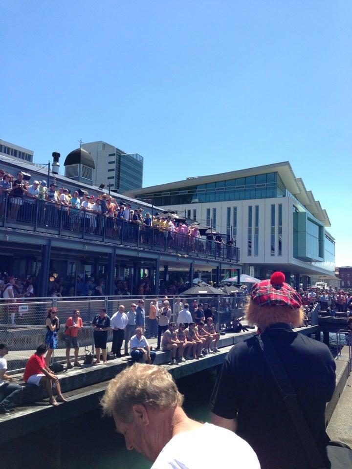 Foxglove Bar & Kitchen