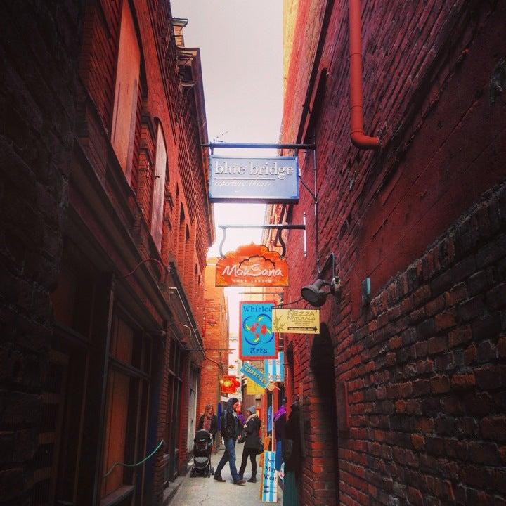 Fan Tan Alley