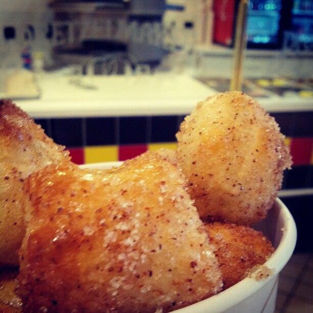 Mrs. Fields Cookies/pretzelmaker