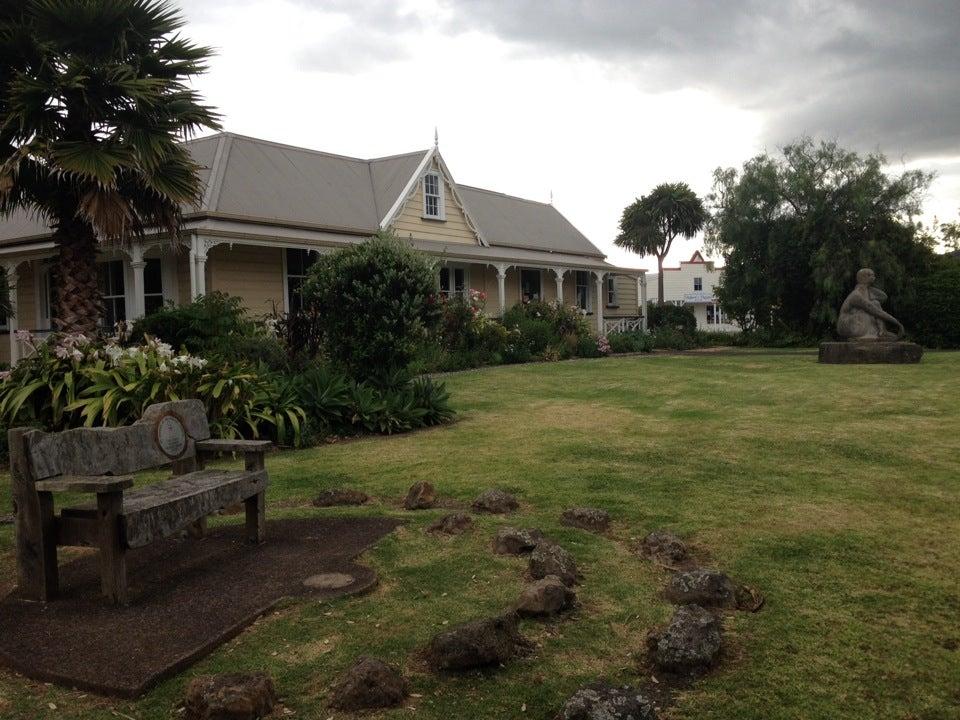 Reyburn House Art Gallery