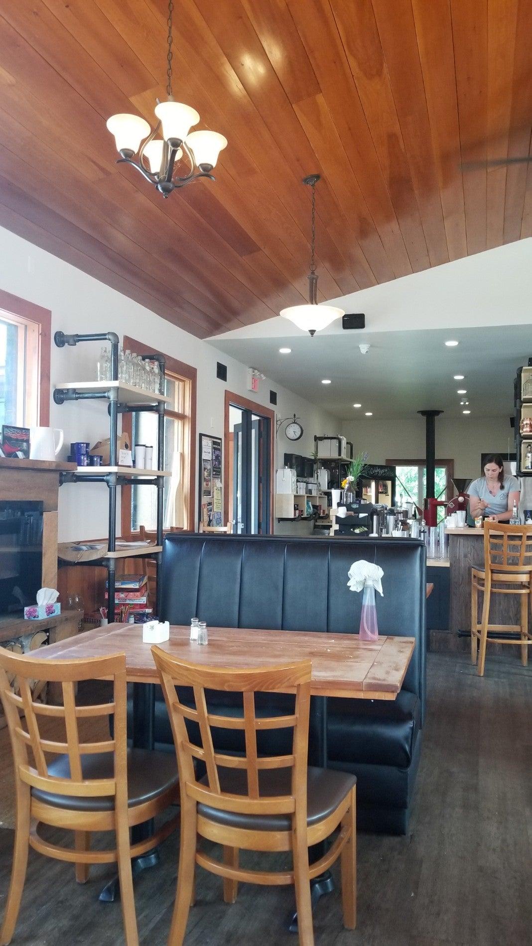 Broken Paddle Coffee Roastery & Kitchen