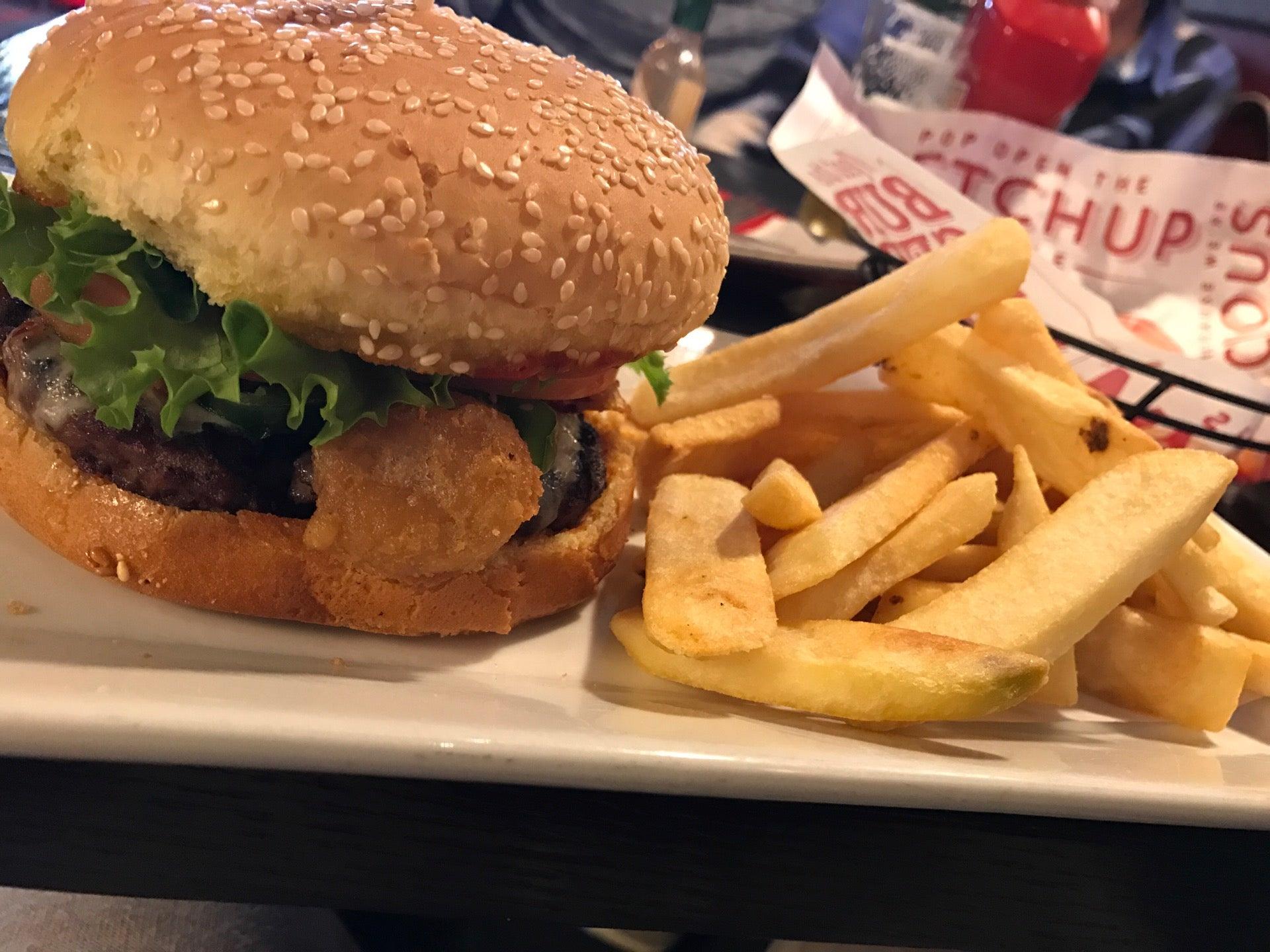 Red Robin Gourmet Burgers