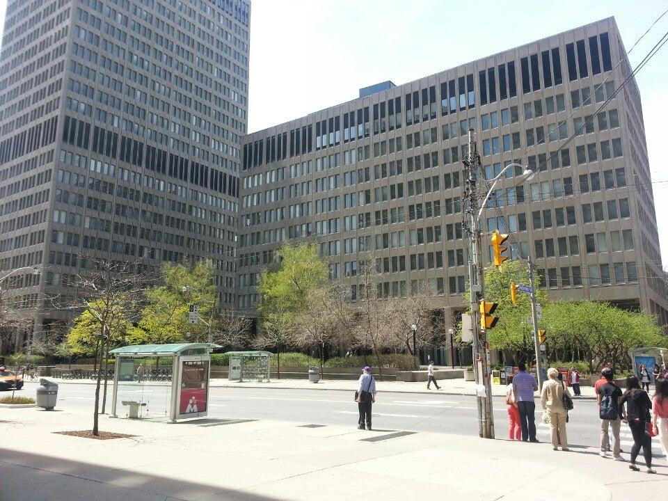 Queen's Park Complex