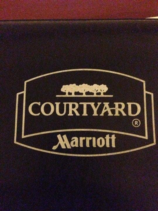 Courtyard Toronto Airport