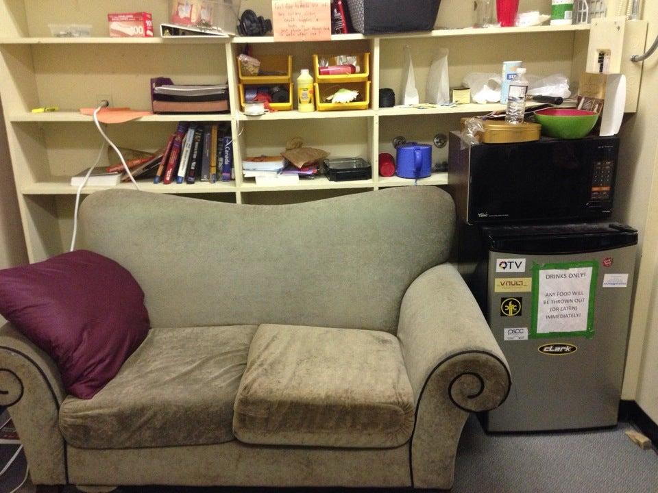 Leonard Hall, Queen's University