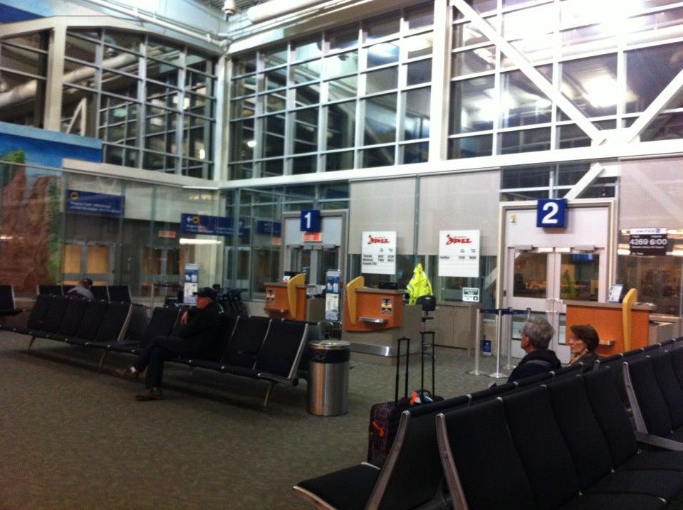 Greater Moncton Romeo Leblanc International Airport-YQM
