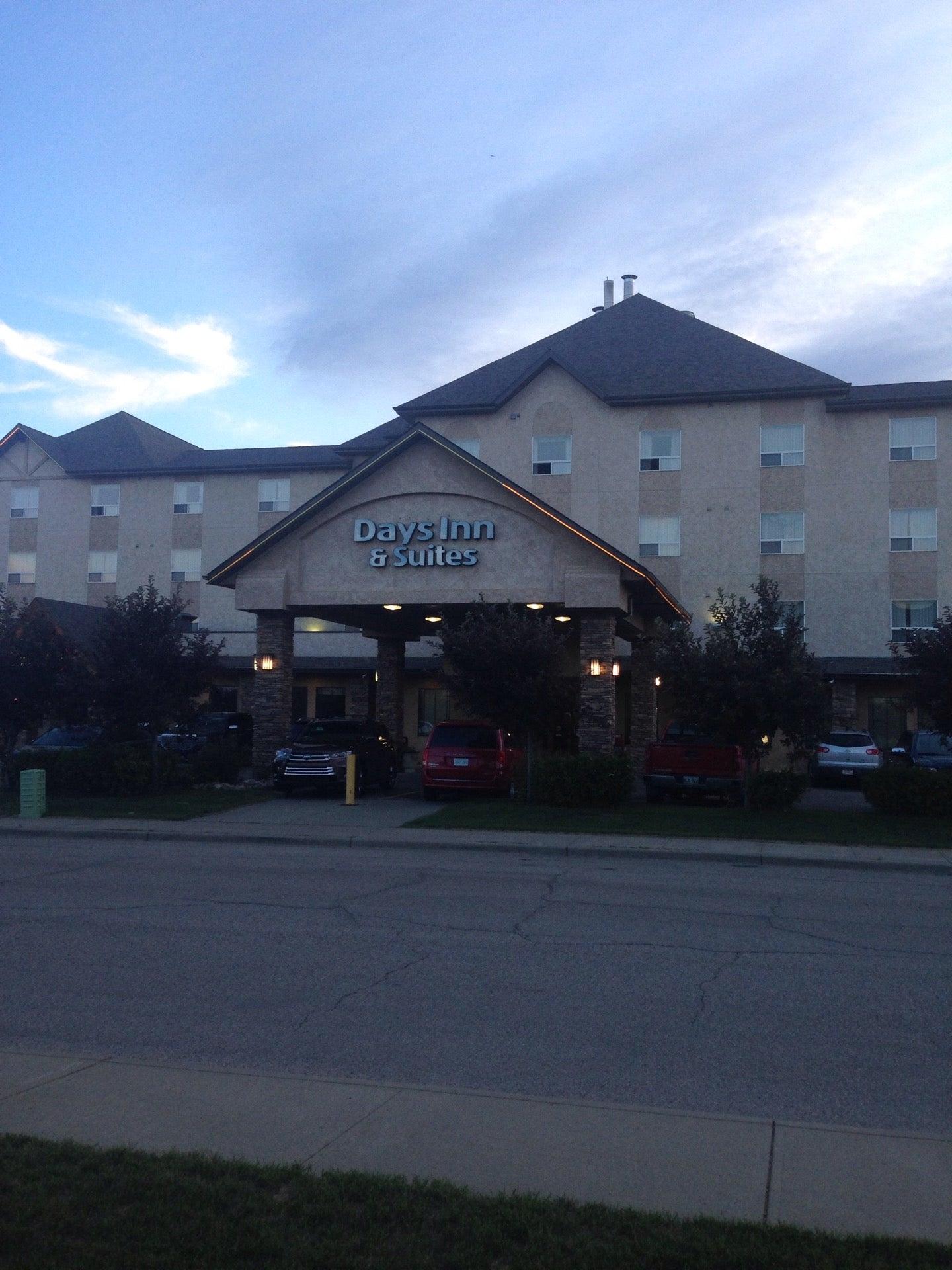 Days Inn & Suites by Wyndham West Edmonton