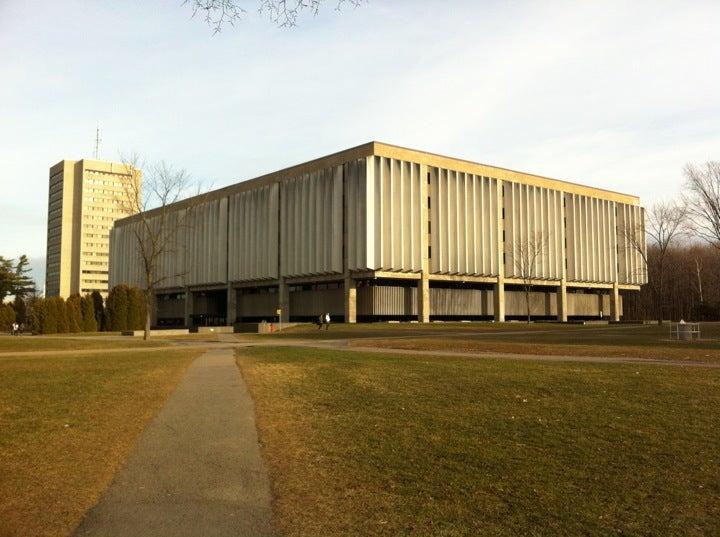 Pavillon Félix-Antoine Savard