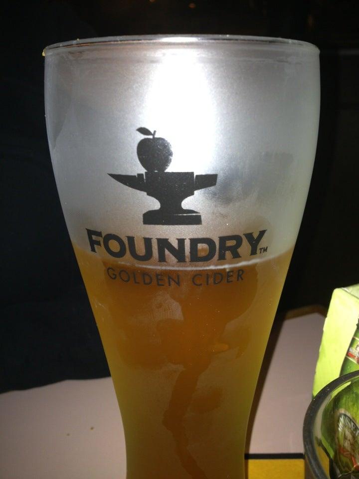 Sudzz Neighborhood Bar and Grill