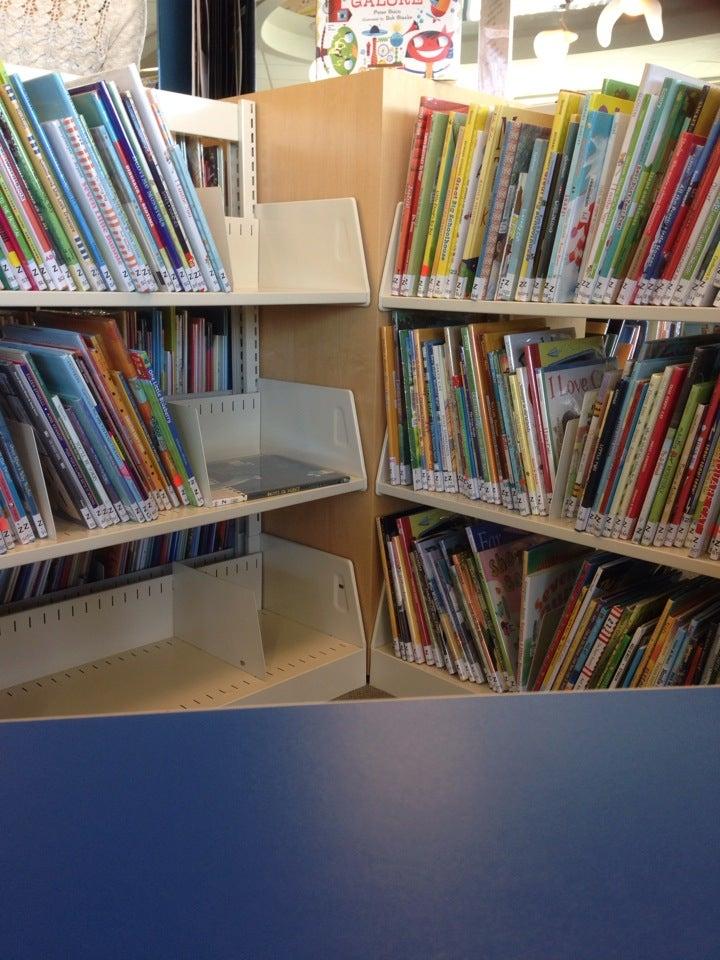 Calgary Public Library-Signal Hill