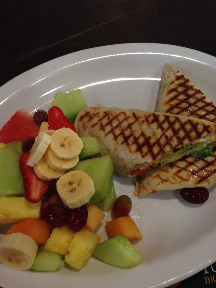 Tutti Frutti breakfast & lunch