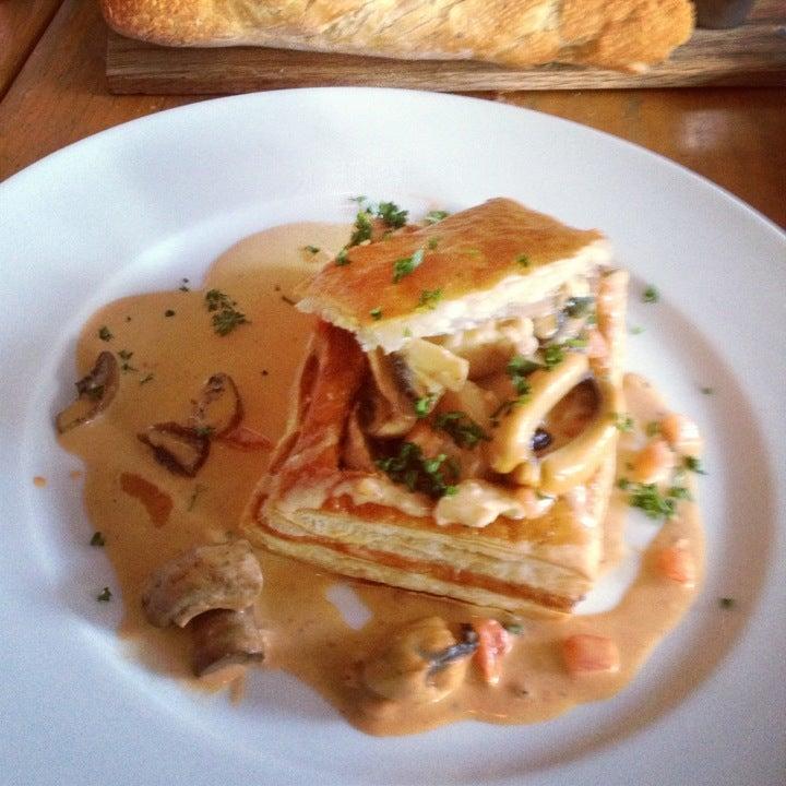 La Cigale French Bistro