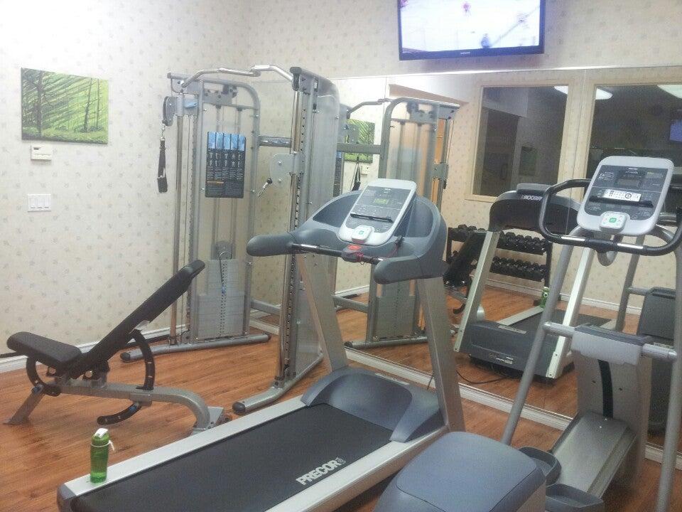 Poco Inn & Suites Hotel