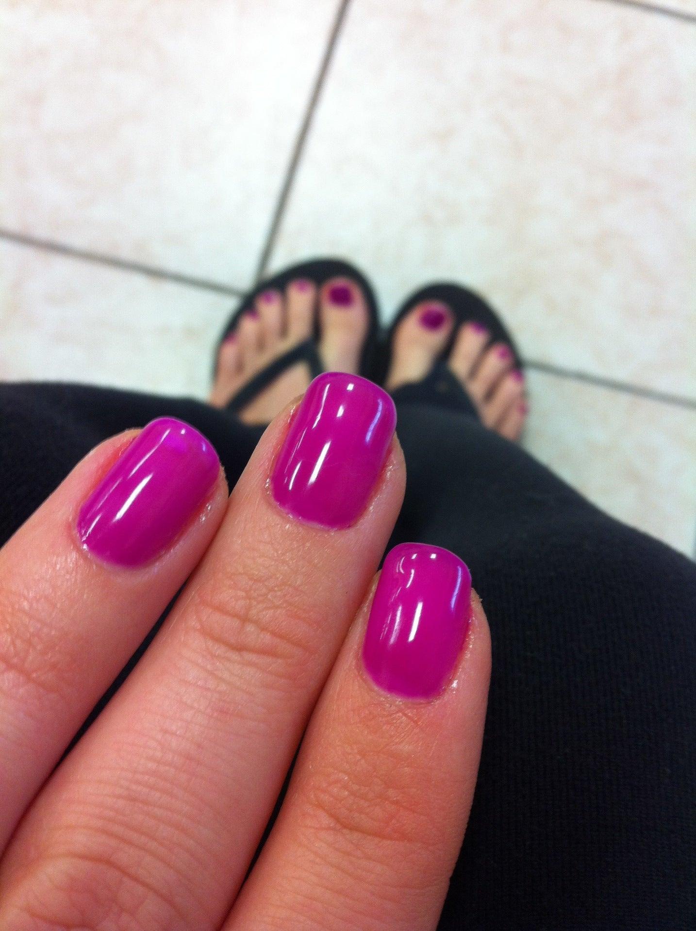 Happy Nails