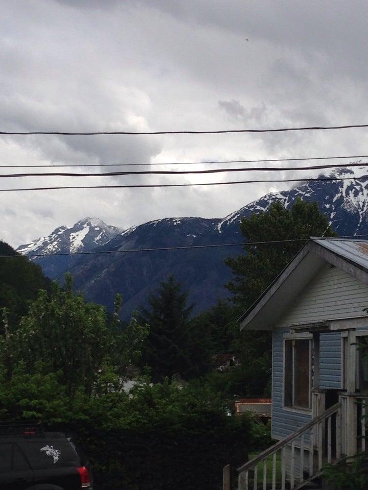 Thunderbird Groceries