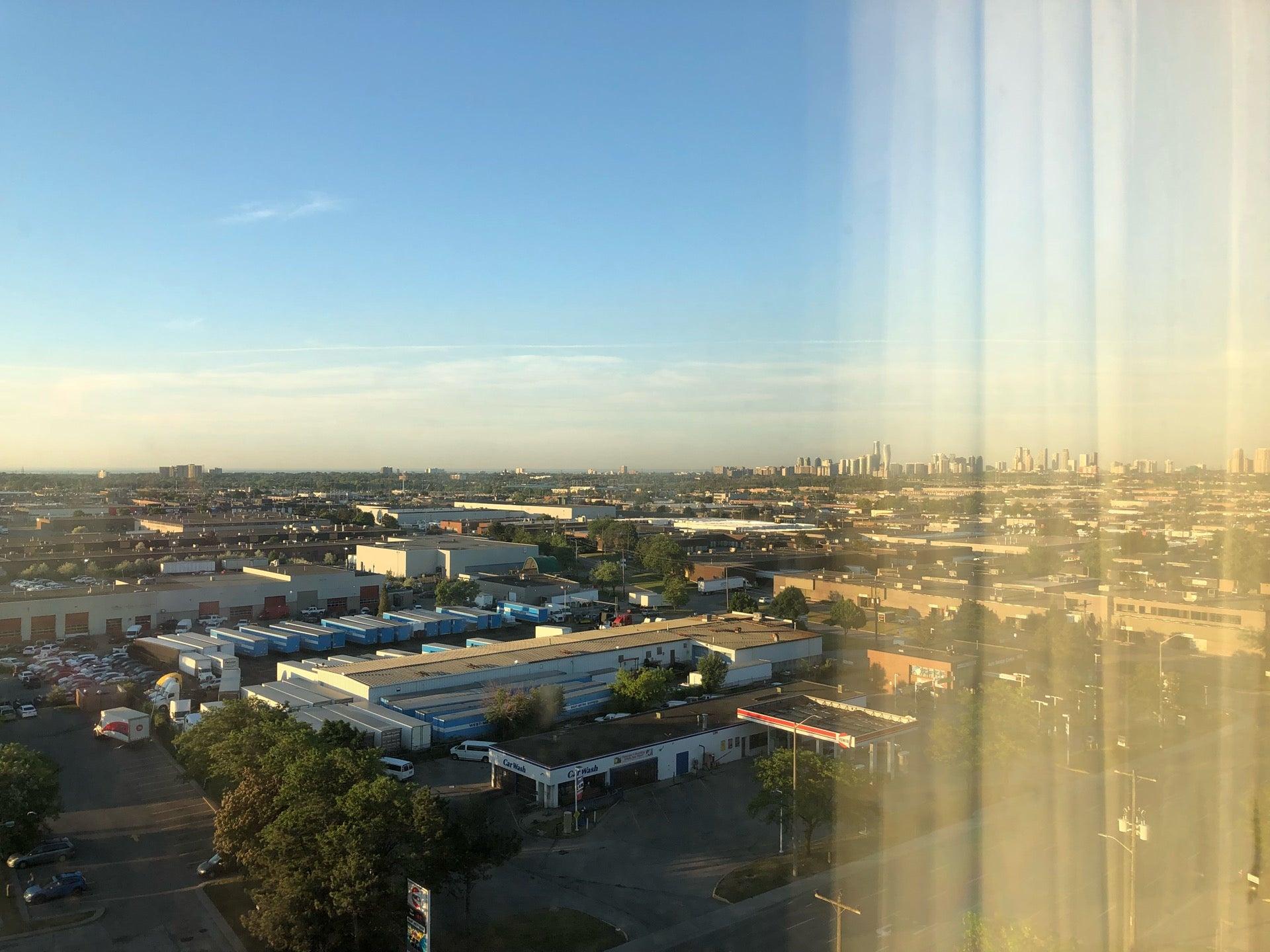 Sandman Signature Mississauga Hotel