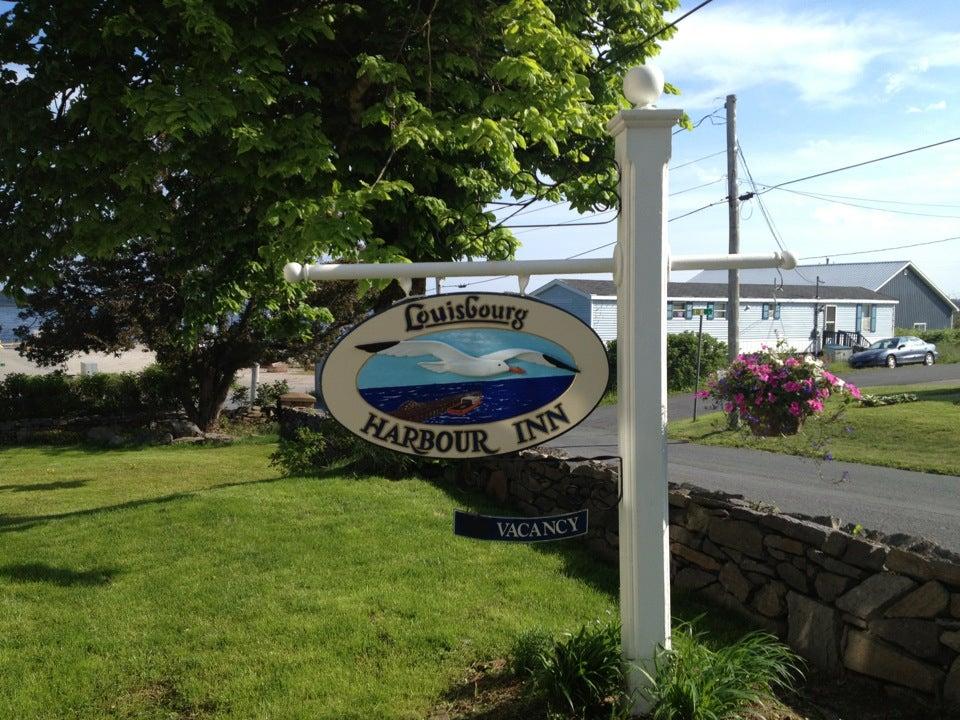 Louisbourg Harbour Inn
