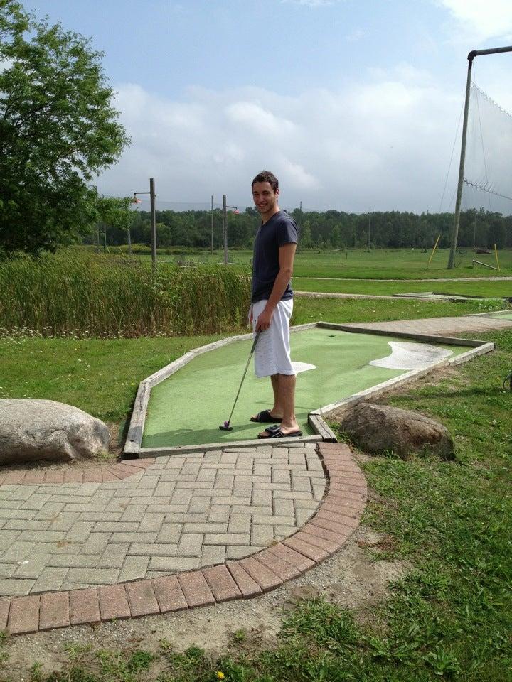 Willow Greens Golf Centre