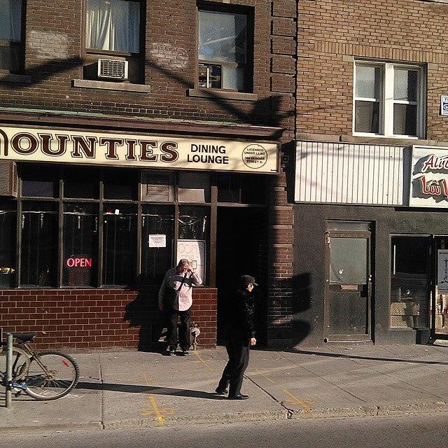 Mounties Dining Lounge