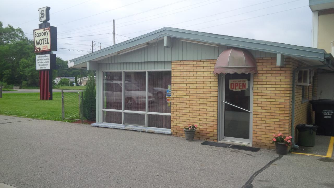 Saxony Motel & Restaurant