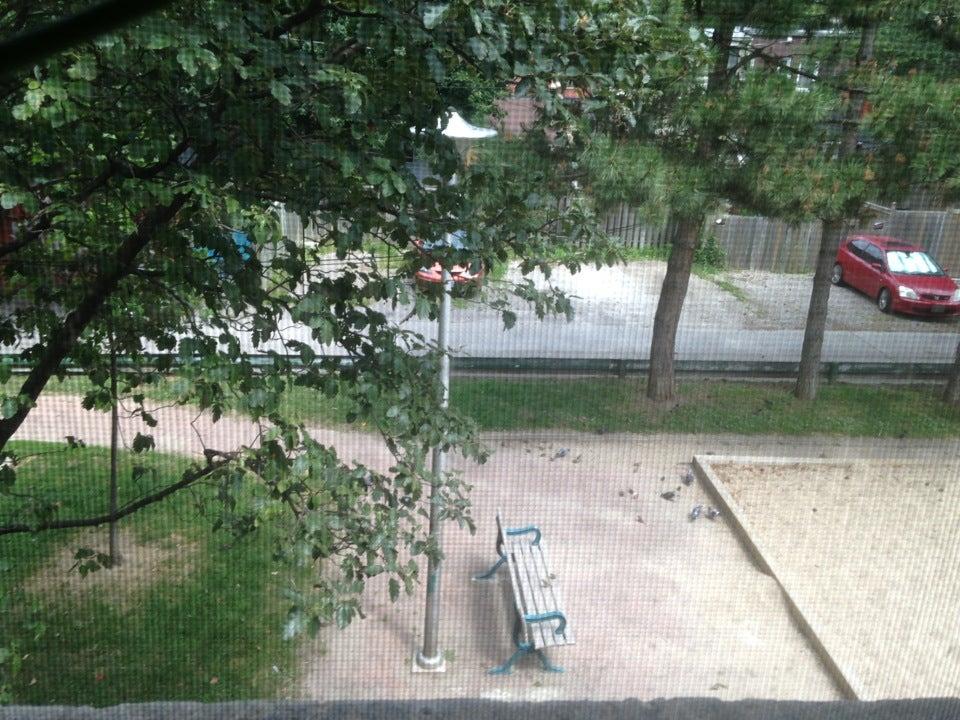 Melbourne Avenue Parkette