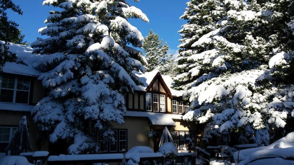 Crandell Mountain Lodge