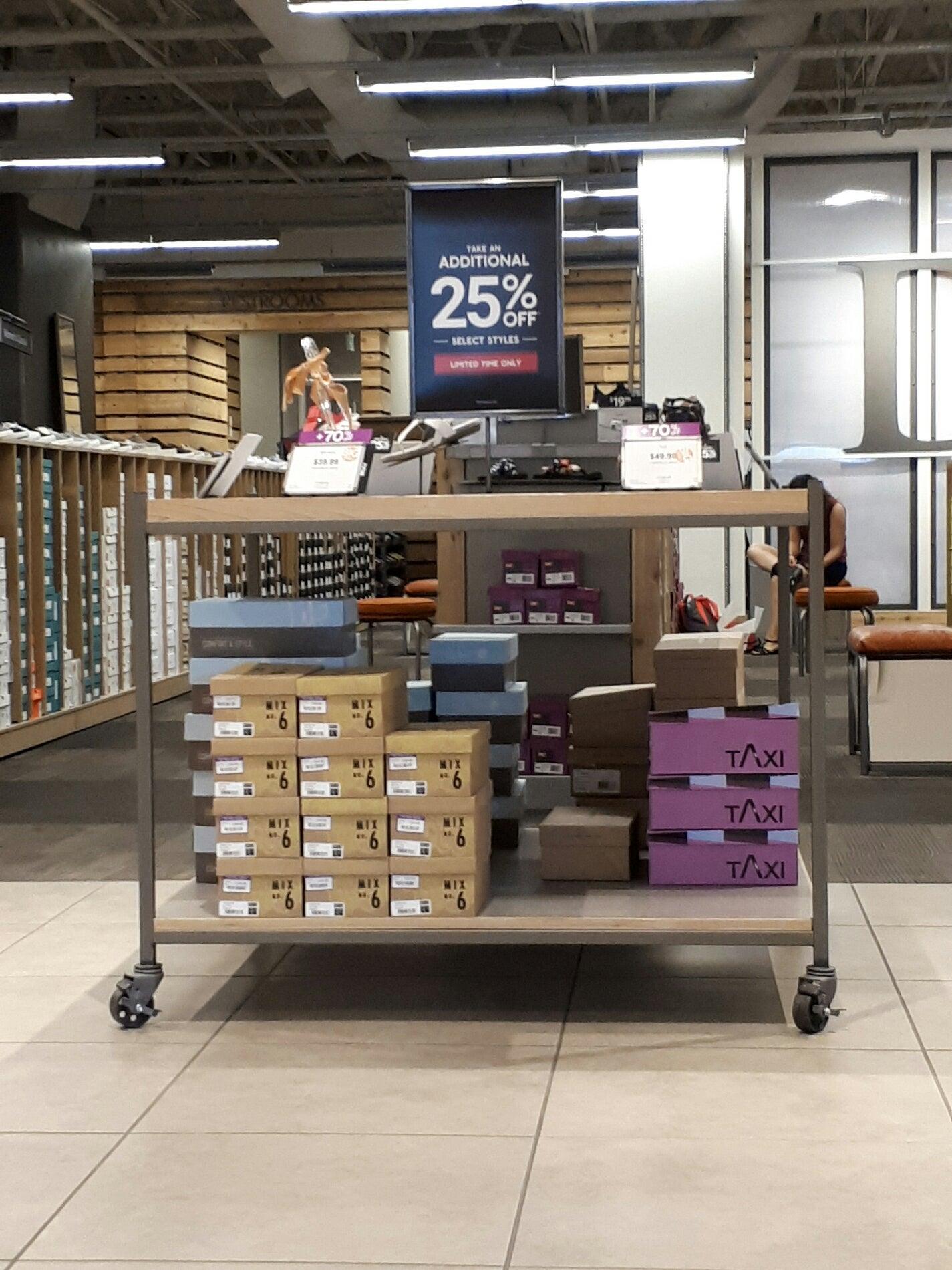 DSW Designer Shoe Warehouse