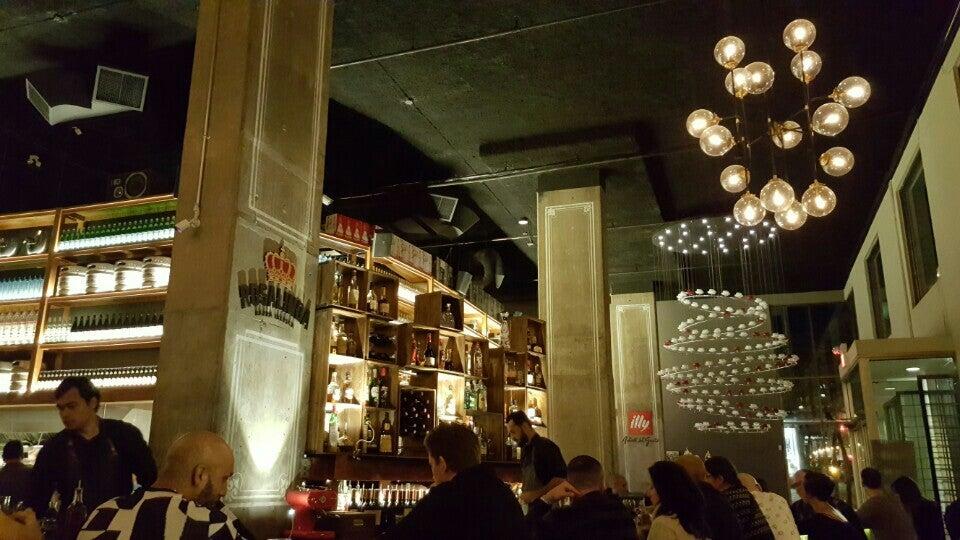 Per Se Social Corner