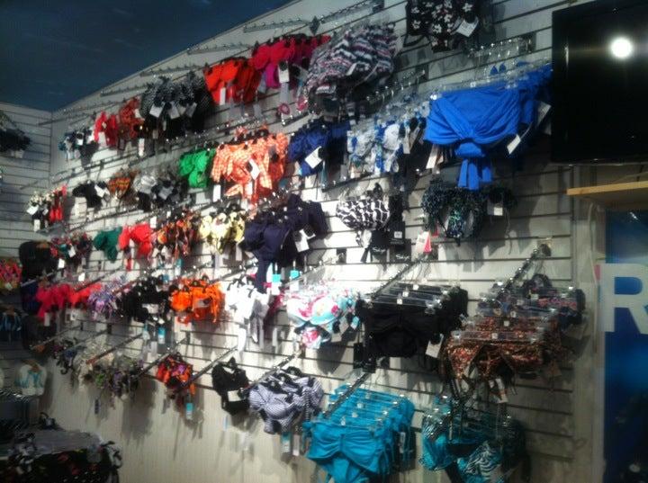 Bumn Wrap Clothing Store Ltd