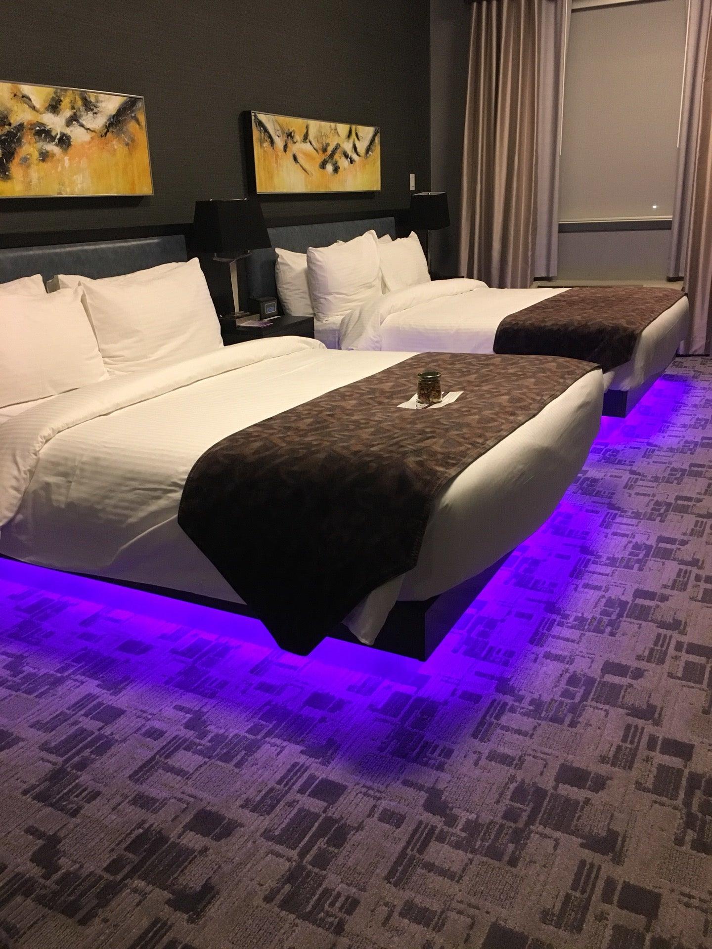 Applause Hotel Calgary Airport