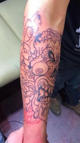 Under the Gun Tattoo Parlor