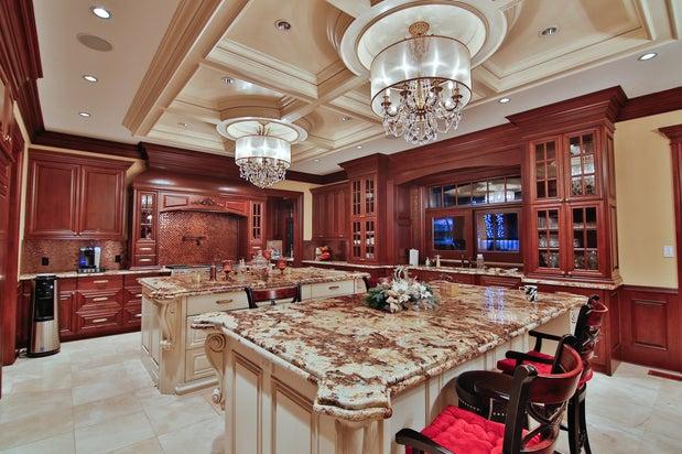 Exquisite Wood Mouldings