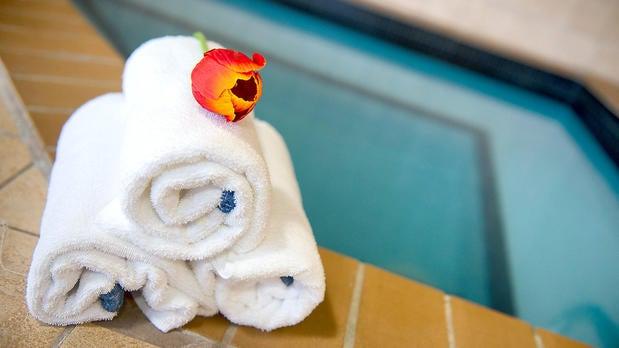 Holiday Inn & Suites Mississauga West - Meadowvale, an IHG hotel