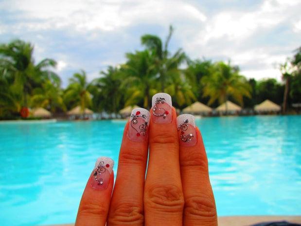 Céline Perron Technicienne en Pose D'Ongles