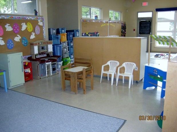 Kid'n Around Children's Centre Daycare