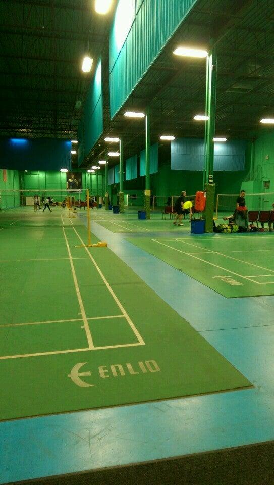 Commander Badminton Club