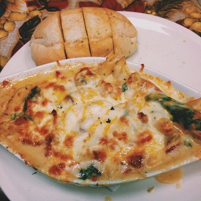 Ricky's All Day Grill - 170th Holiday Inn