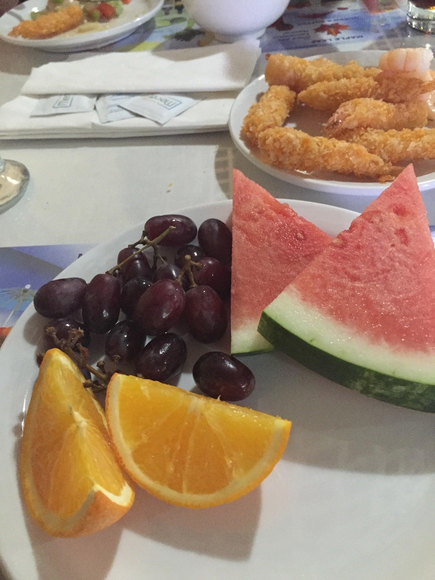 Maple Leaf Queen's Buffet