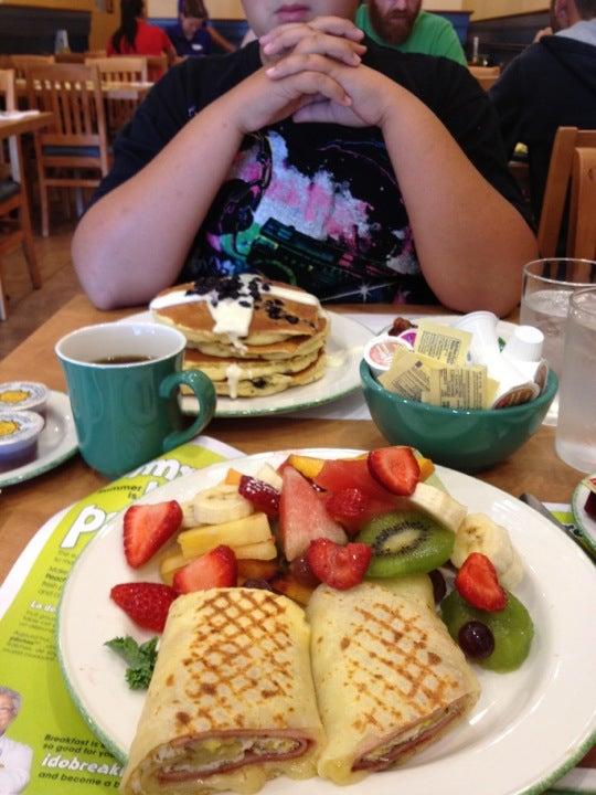 Cora's Breakfast and Lunch