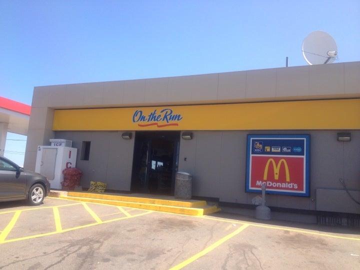 Go! Store Queens's Arm Esso