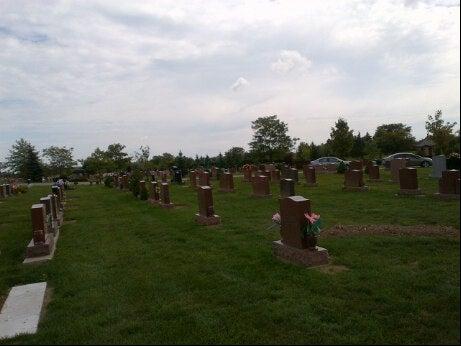 Glen Oaks Memorial Garden & Reception