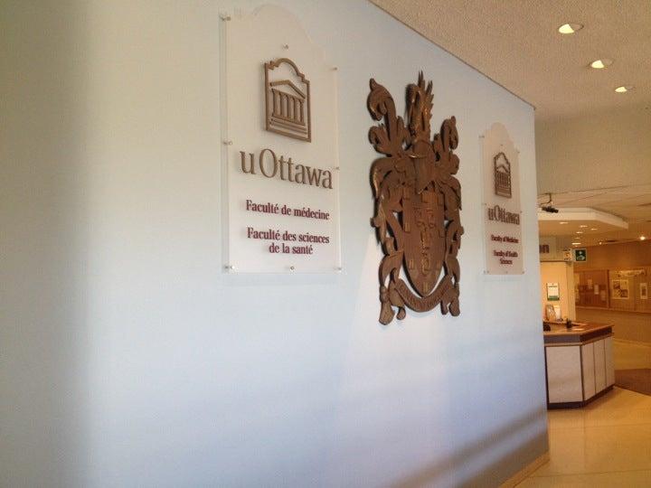 University of Ottawa, Roger Guindon Hall - Lot #13