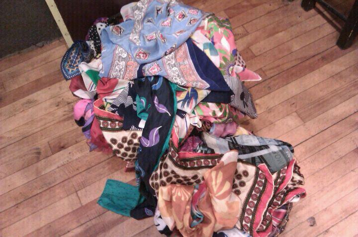 Deja Vu Used and New Clothing Accessories