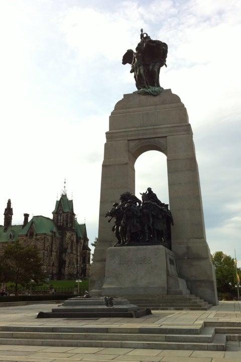 Cenotaph and Tomb of the Unknown Soldier