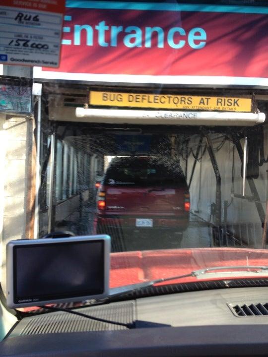 Guindon Esso Gas Bar